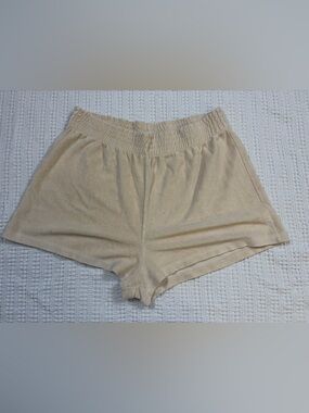 H&M Terry Cloth Lounge Shorts in Beige, Hi Rise  elastic waist. Size Large.